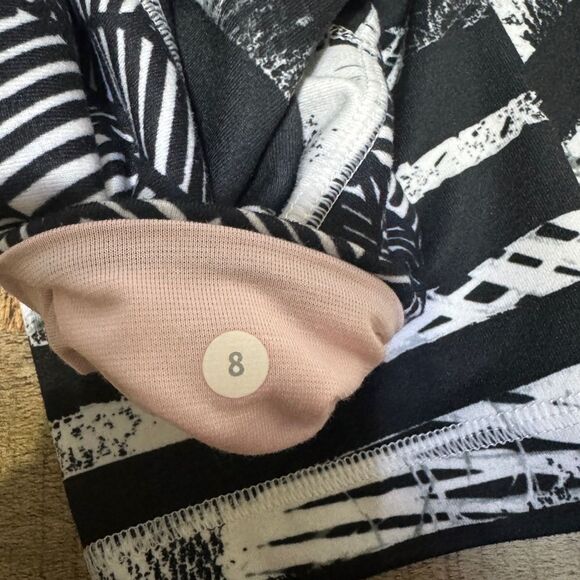 Lululemon Wunder Under Crop II Full-On Luon Shady Palms/Banana/Leaf/Gingham 8 - Picture 5 of 15